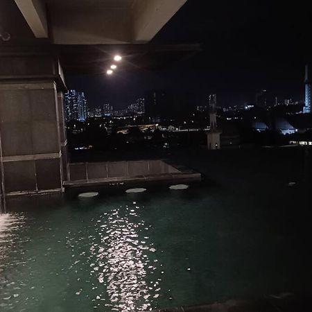 Cozy Flexus Signature 4 Guests Pool Nflix Hbo Kuala Lumpur Exterior foto