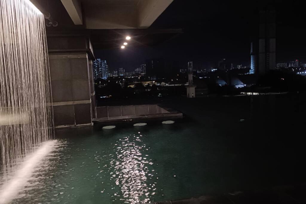 Cozy Flexus Signature 4 Guests Pool Nflix Hbo Kuala Lumpur Exterior foto